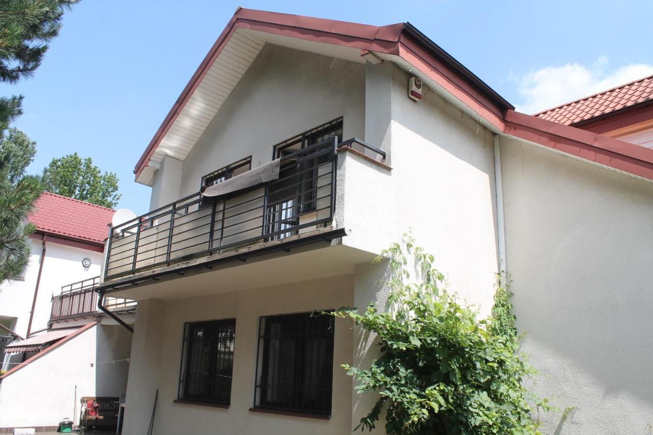 Saska Ochota Forest Guest House 华沙 外观 照片