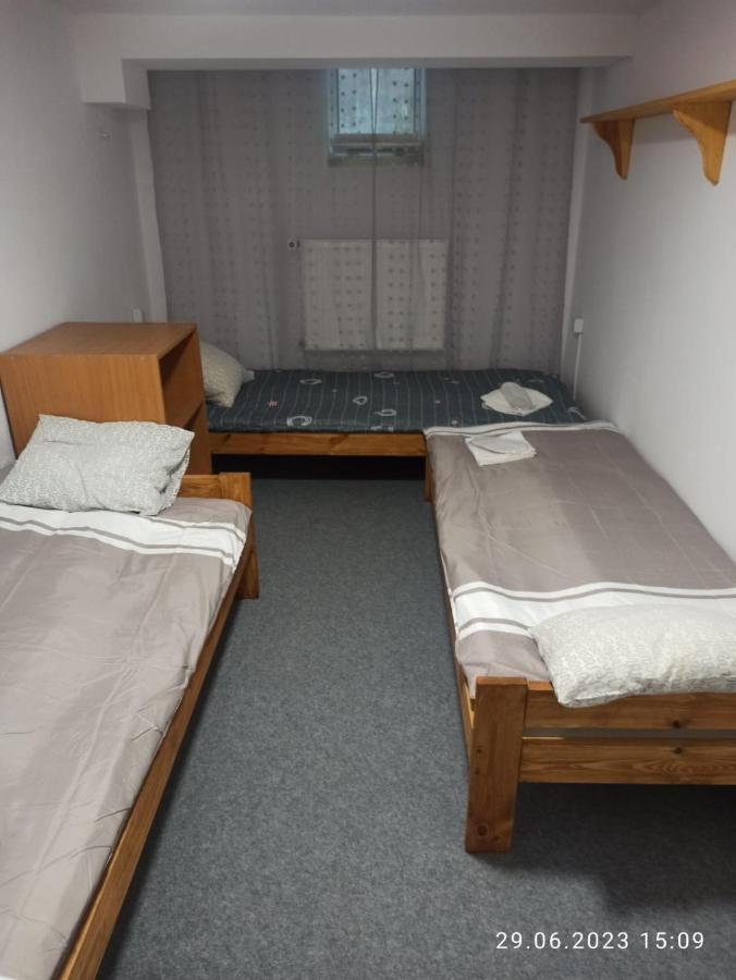 Saska Ochota Forest Guest House 华沙 外观 照片